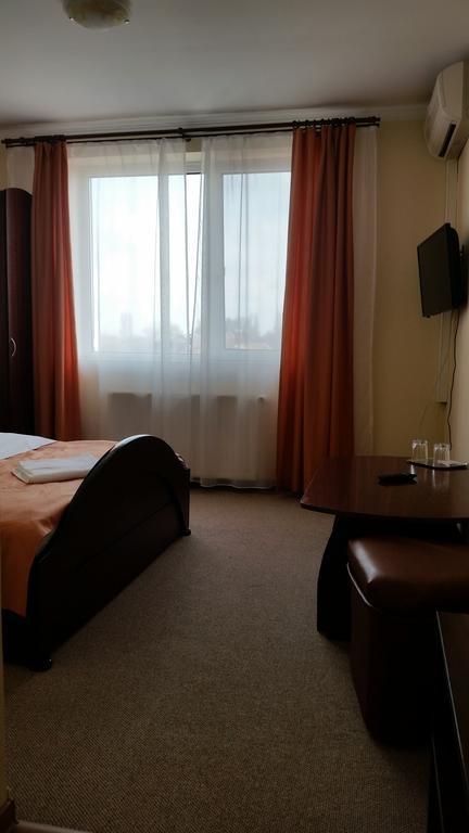 Pension Yasmine Timisoara Esterno foto