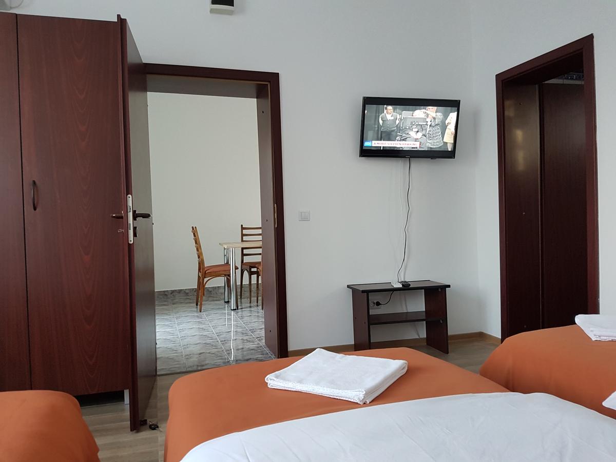 Pension Yasmine Timisoara Esterno foto