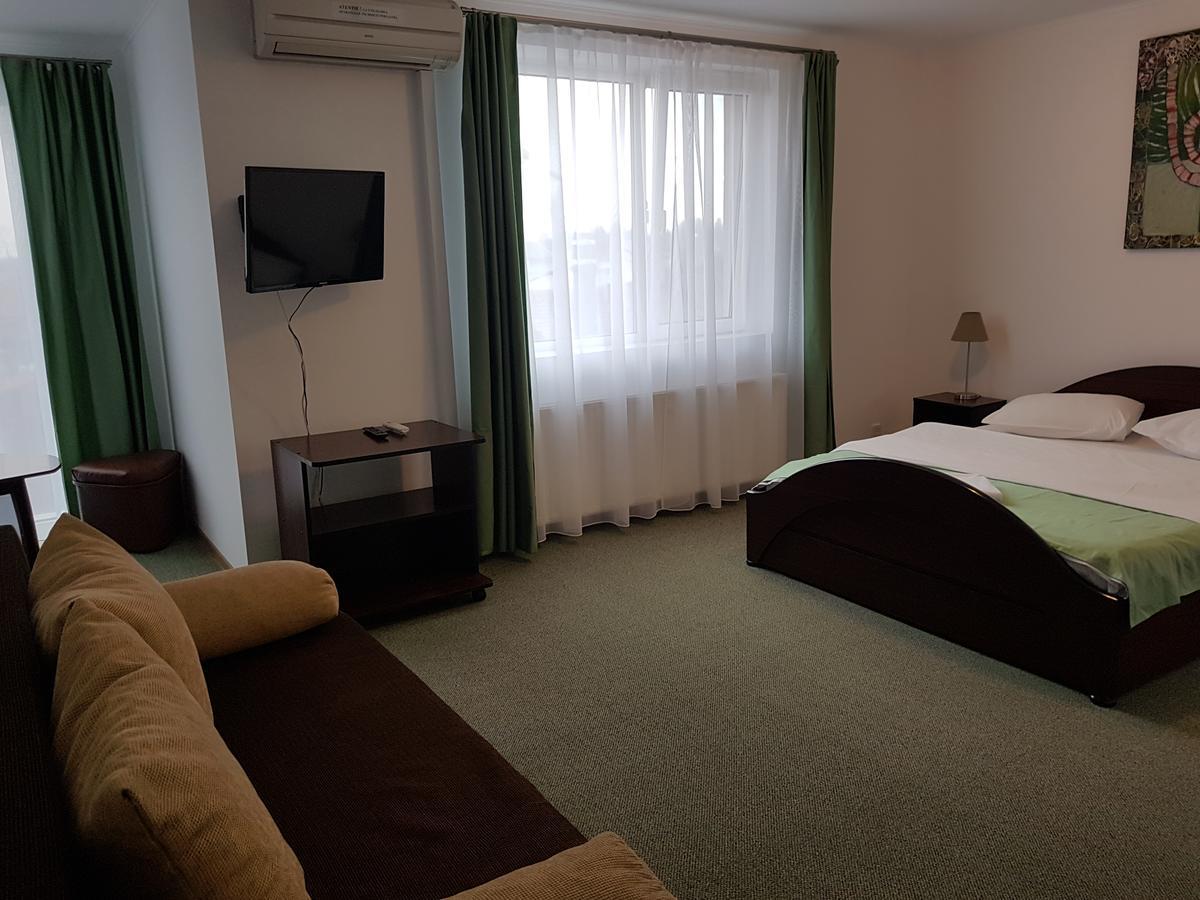 Pension Yasmine Timisoara Esterno foto